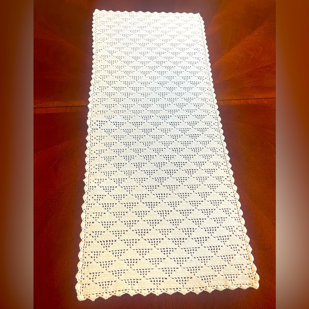 Hand crochet Table Runner beautiful, white handmade by mom. Vintage.